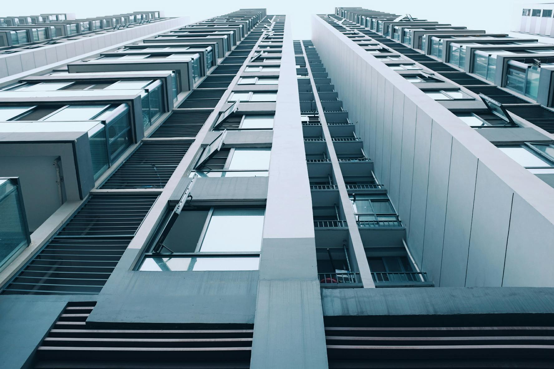 Architektura i zabudowa w Tajlandii jako ilustracja przewodnika o kosztach zakupu nieruchomości